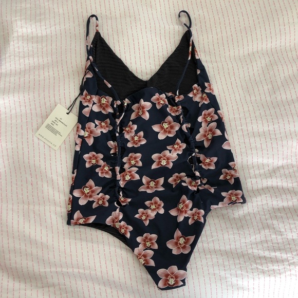 NWT ACACIA SWIMWEAR BANYANS IN ISLE SIZE SMALL - Picture 2 of 3